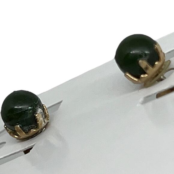Vintage Green Ball Stud Earrings with Gold-Tone Posts 1950s Classic Jewelry - Picture 3 of 8